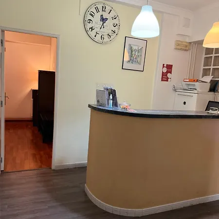 庞巴尔桥经济型酒店