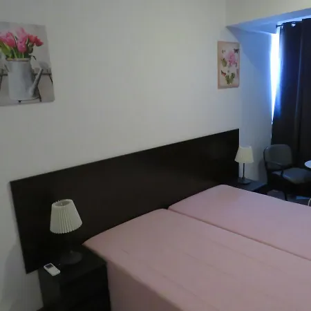 A Ponte Marques De Pombal 3* Лиссабон