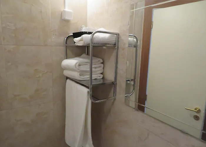 A Ponte Marques De Pombal 3*